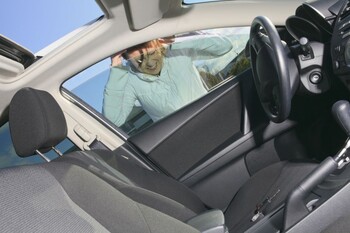 Unlock Car Service in North Fort Myers, Florida by Reyes Brothers Towing Inc.